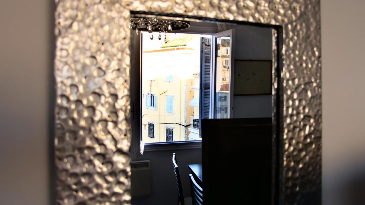 Heart-Warming Eleni Apartment In Corfu Town Экстерьер фото